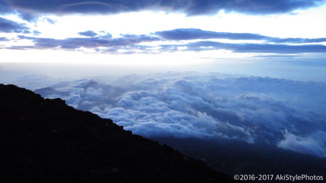 初登山が富士山!なぜか雨の中を単独で富士登山した話