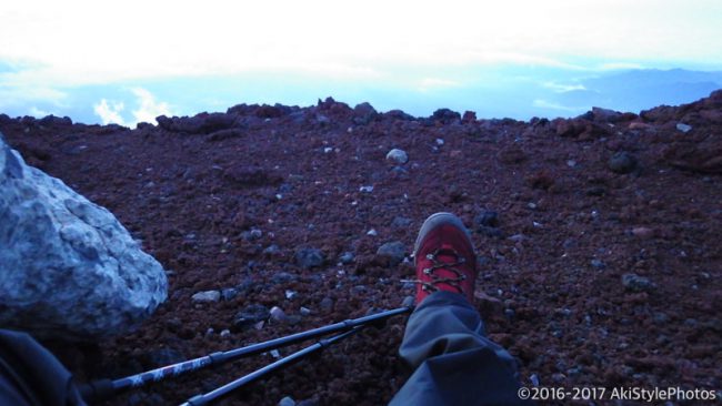 初登山が富士山!なぜか雨の中を単独で富士登山した話