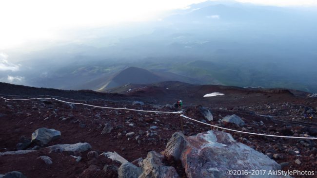 初登山が富士山!なぜか雨の中を単独で富士登山した話