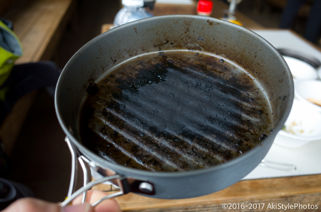 山用フライパンの焦げの落とし方と焦げ付かせない方法 アキスタイルフォト