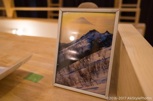 薬師岳小屋にある富士山写真