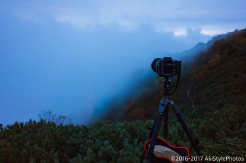 観音岳から見る薬師岳と富士山