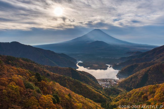 精進峠からの富士山と紅葉