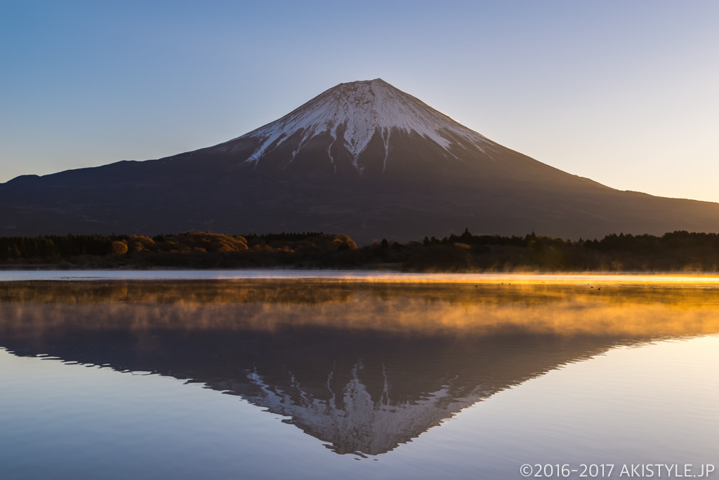 田貫湖で気嵐と逆さ富士