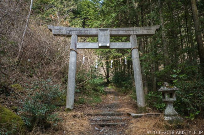 竜爪山登山口