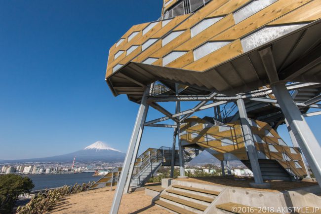田子の浦みなと公園の富士山ドラゴンタワー