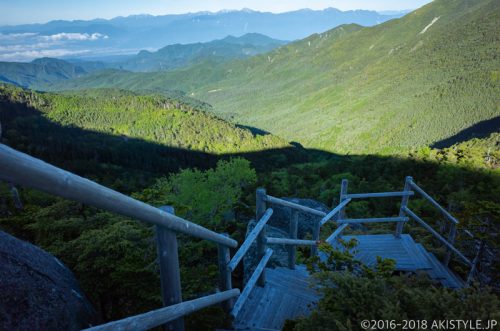 国師ヶ岳の夢の庭園
