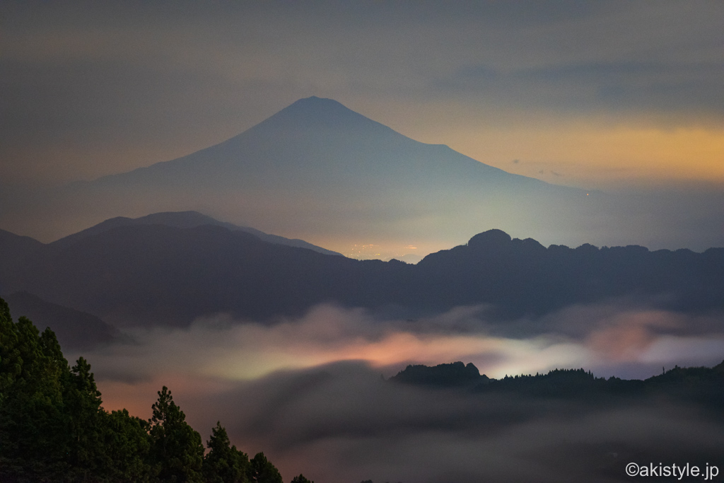 清水吉原の雲海と富士山